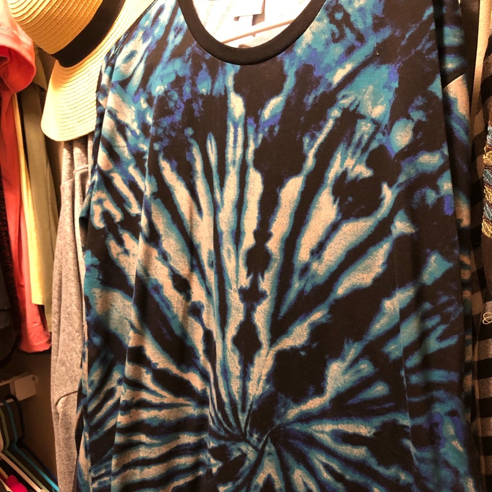 Lularoe long sleeve Hudson T